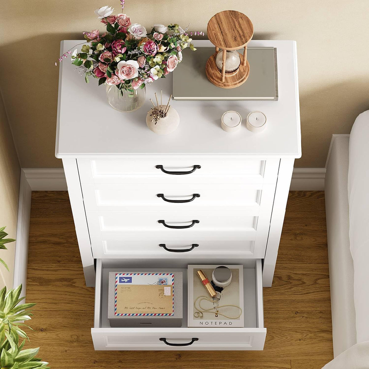 White 5 Drawer Wood Dresser J527