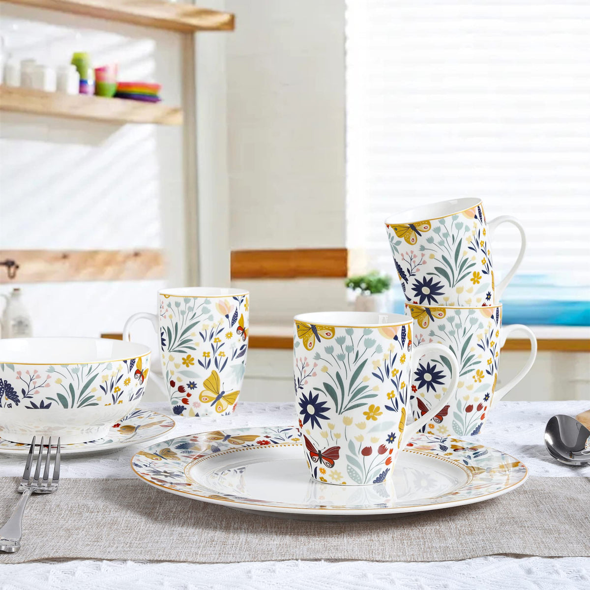16 Piece Vintage Porcelain Dinnerware Set for 4 U10709